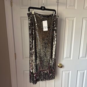 NWT Zara Women's Fringe Sequin Skirt - Black and Silver